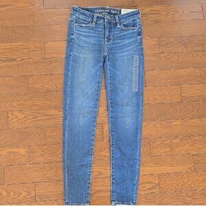 American Eagle  blue next level stretch jegging low rise  size 000